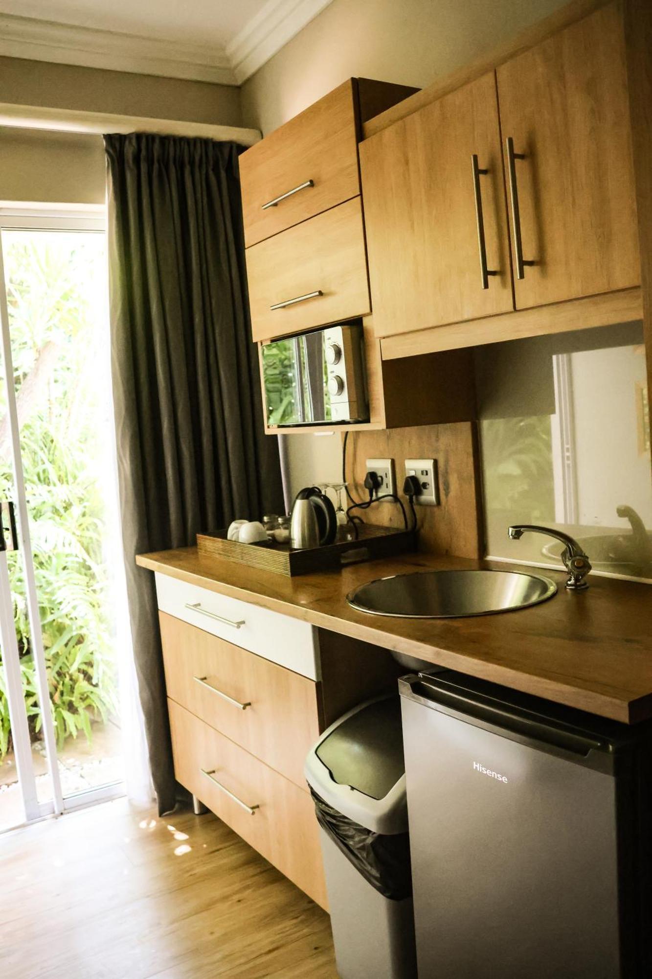 The Terrace Bed and Breakfast East London Exteriör bild