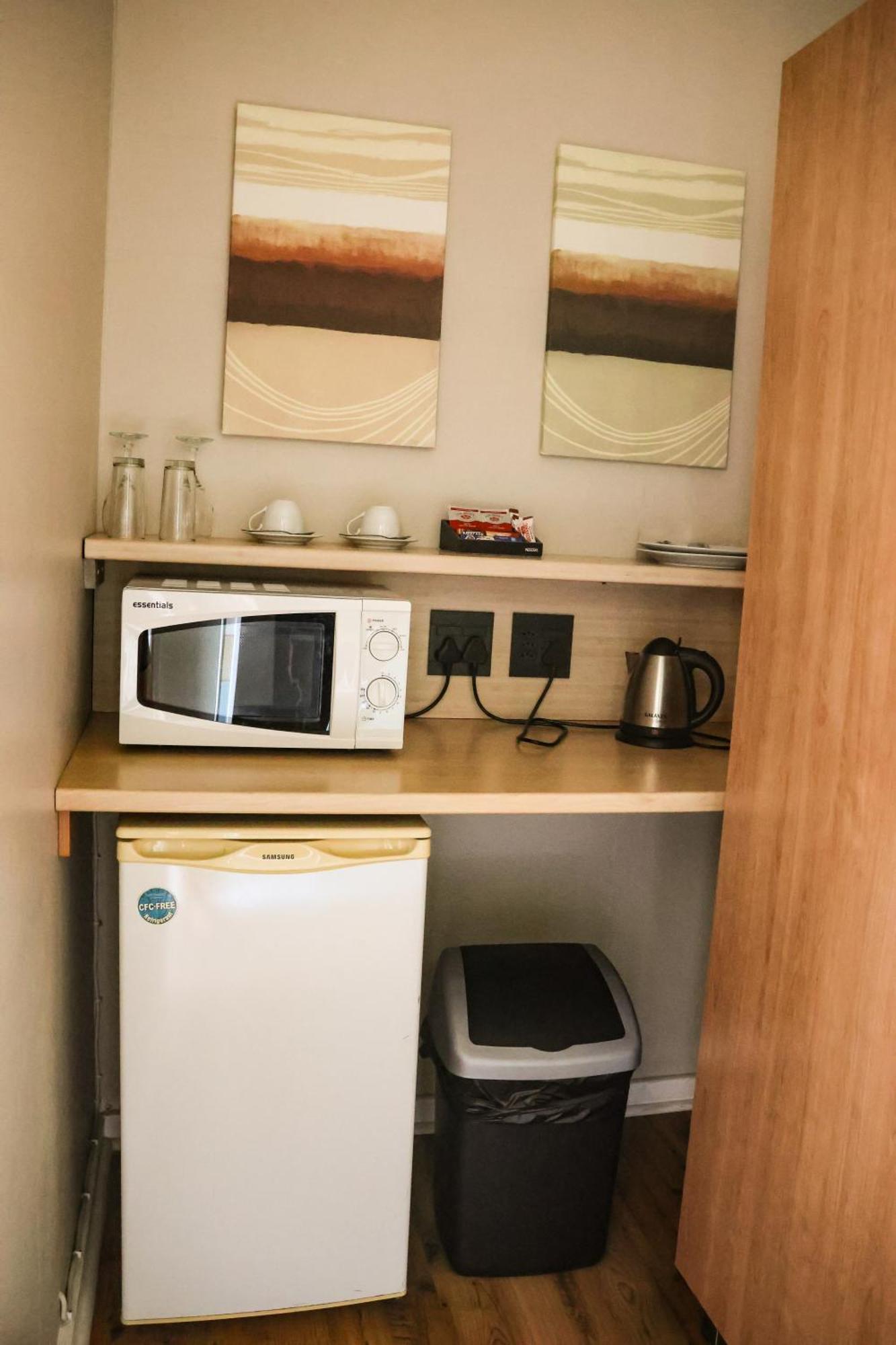 The Terrace Bed and Breakfast East London Exteriör bild